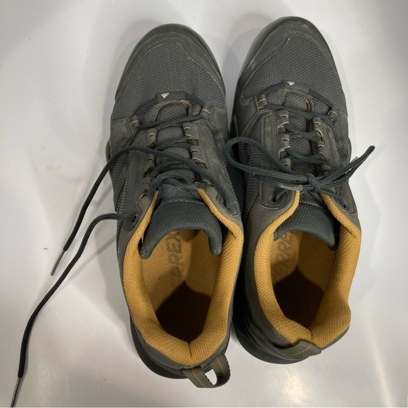 Adidas Terrex multi sports shoes size 11 - Picture 10 of 10
